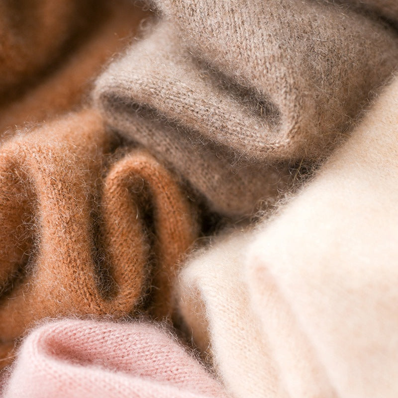 Victoria Mot'e Cashmere Turtleneck