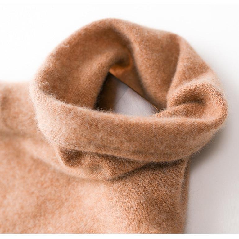 Victoria Mot'e Cashmere Turtleneck